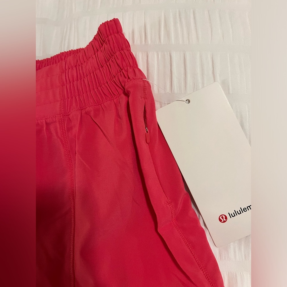SOLD NWT Lululemon Hotty Hot High Rise Lined Short 4" in Lipgloss Pink Size 6 - Picture 8 of 11